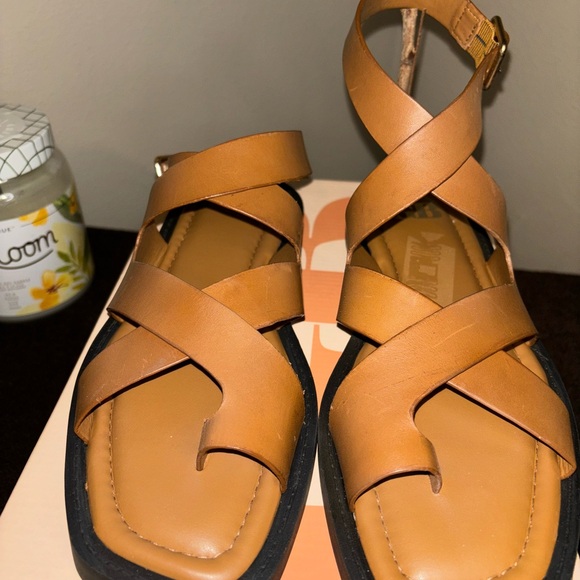 Brand new sandals; very cute, nice, & comfortable with black sole. - Picture 5 of 10